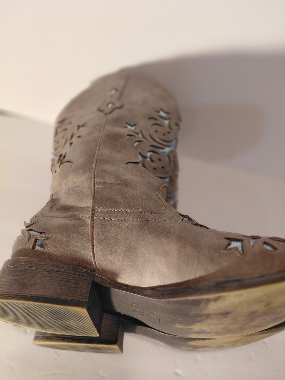 Roper Women's Taupe Western Boots with Metallic Inlay - Picture 13 of 13